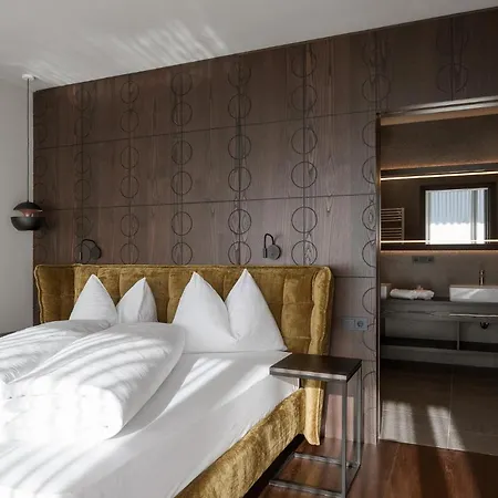 Private Collis - Feel Good Johannis Dorf Tirol